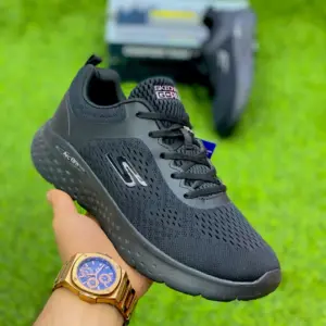 Skechers sports shoes black