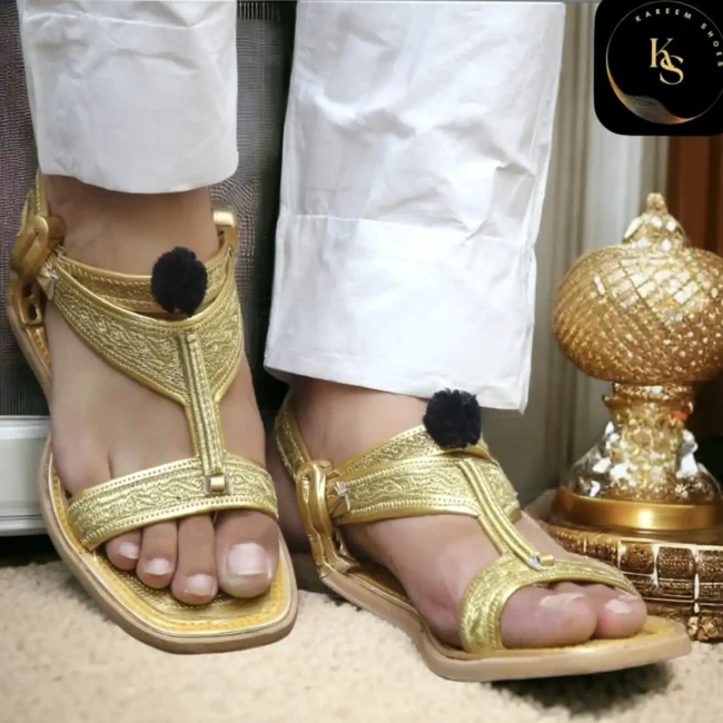 Tilla Chappal Kohati Gold