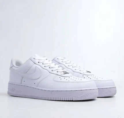 Nike Air Force 1 Low ’07 Triple White kaisz