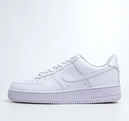 Nike Air Force 1 Low ’07 Triple White kaisz