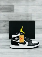 Nike Air Jordan 1 Hightops Black-White