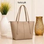 Elegant black leather shoulder bag for women in Pakistan (2)