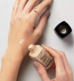 Nars Natural Radiant Longwear Foundation Light One Reflecting Foundation | High Coverage Liquid Foundation 40ml - Image 2